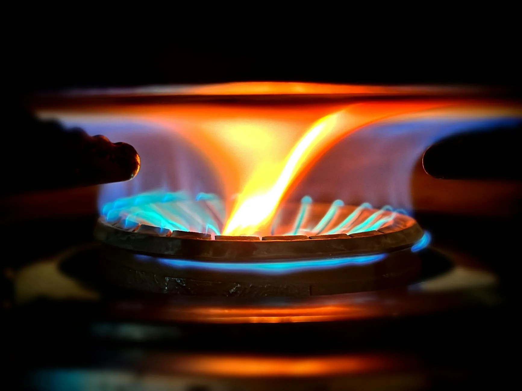 How to Fix a Red Flame on a Gas Stove: Causes & Safe Fixes
