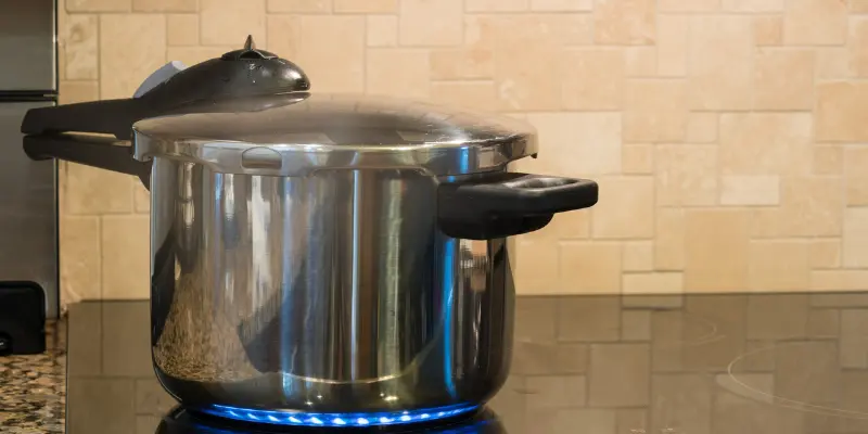 Can You Use Pressure Cooker on Electric Stove? 2 compatibility of pressure cooker with smooth top stove